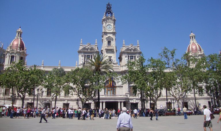 Ayuntamientos y las Centrales de Contratación: El Acuerdo de Adhesión Municipal